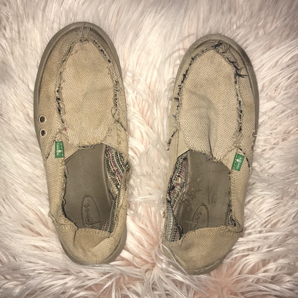 Sanuks